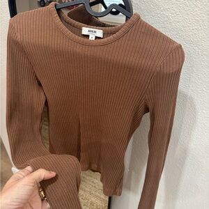 Agolde Long Sleeve Ribbed Top in Brown